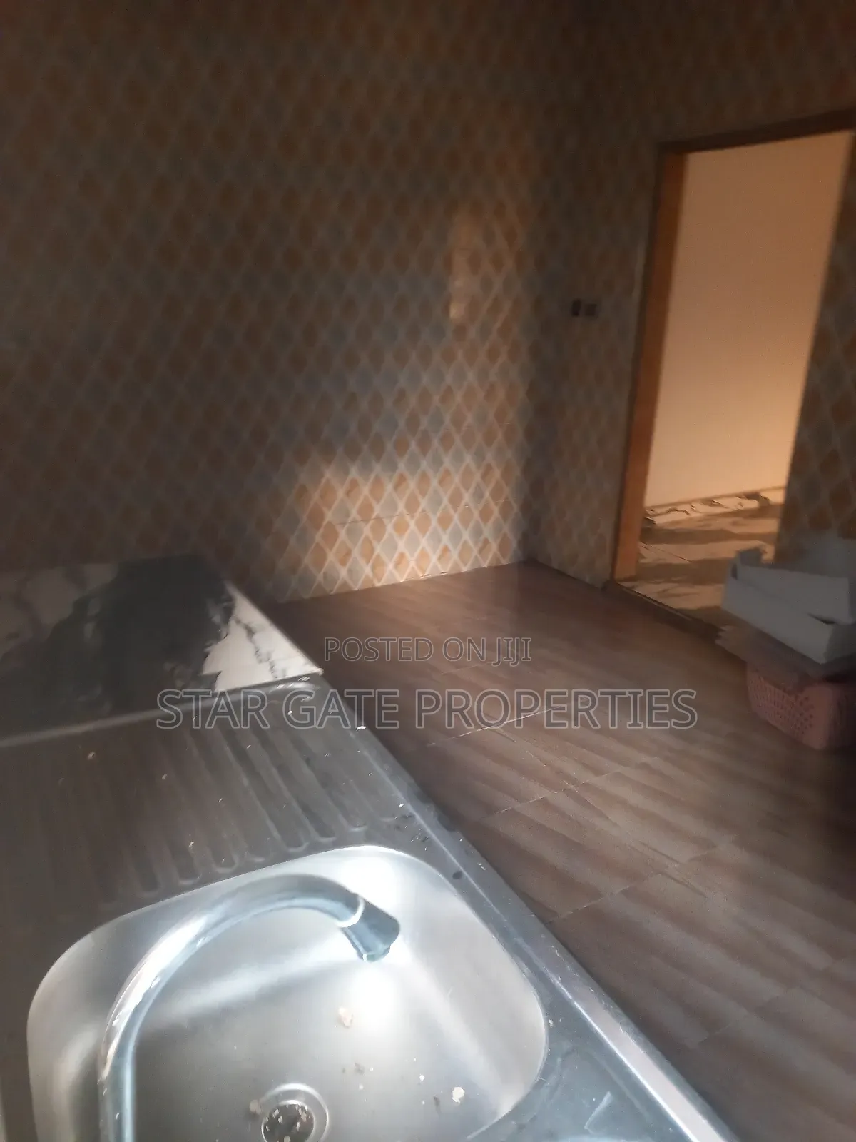 5bdrm House in Bosore Saaman, Kumasi Metropolitan for sale