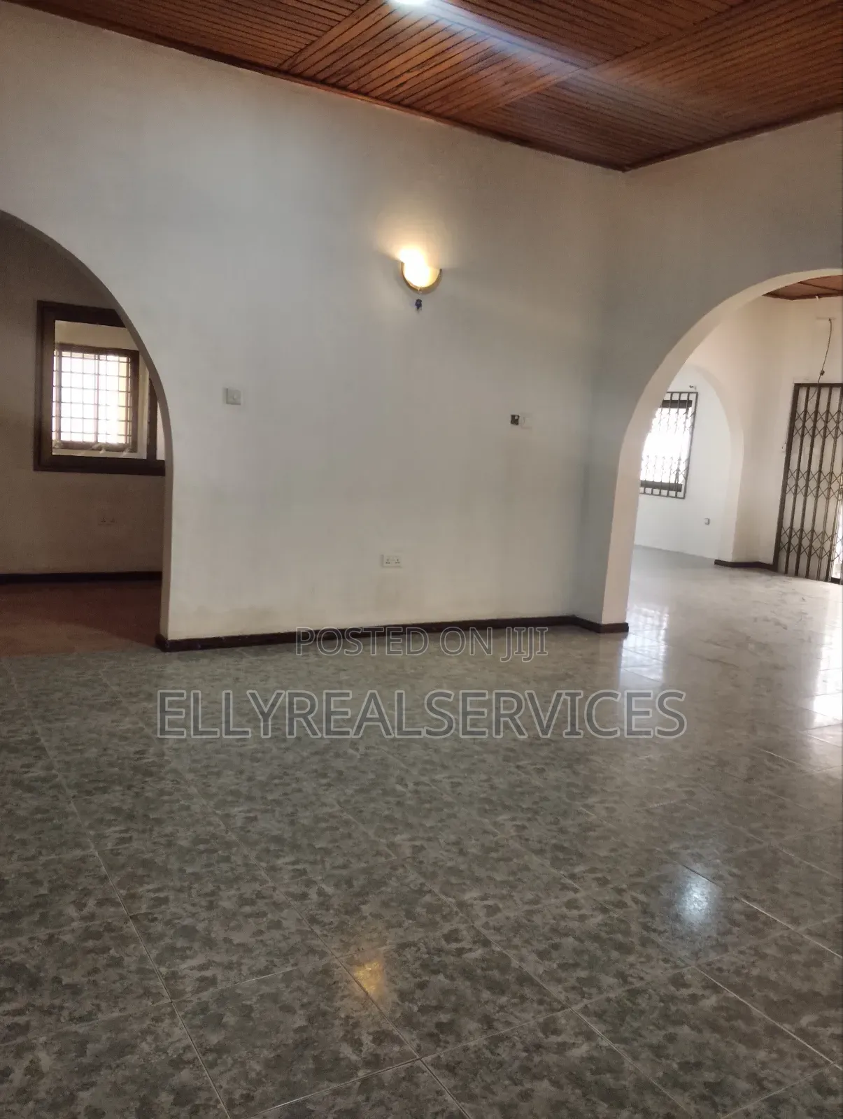 6bdrm House in Ellyrealservices, Adenta for rent