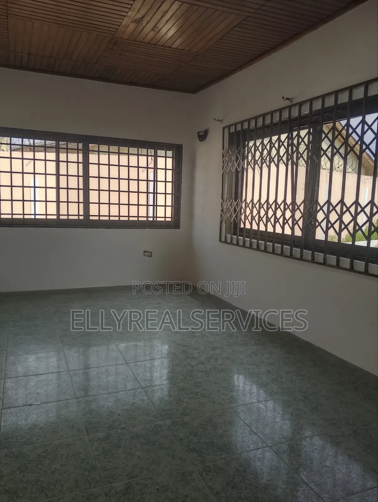 6bdrm House in Ellyrealservices, Adenta for rent
