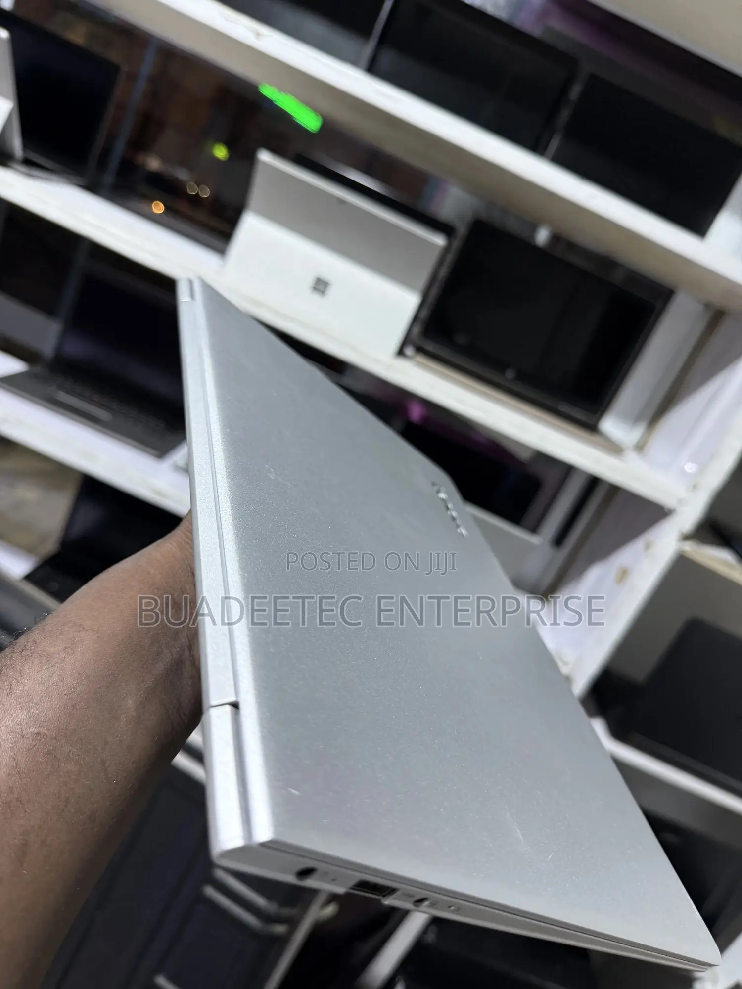 Laptop Advent 8GB Intel Core i5 SSD 256GB