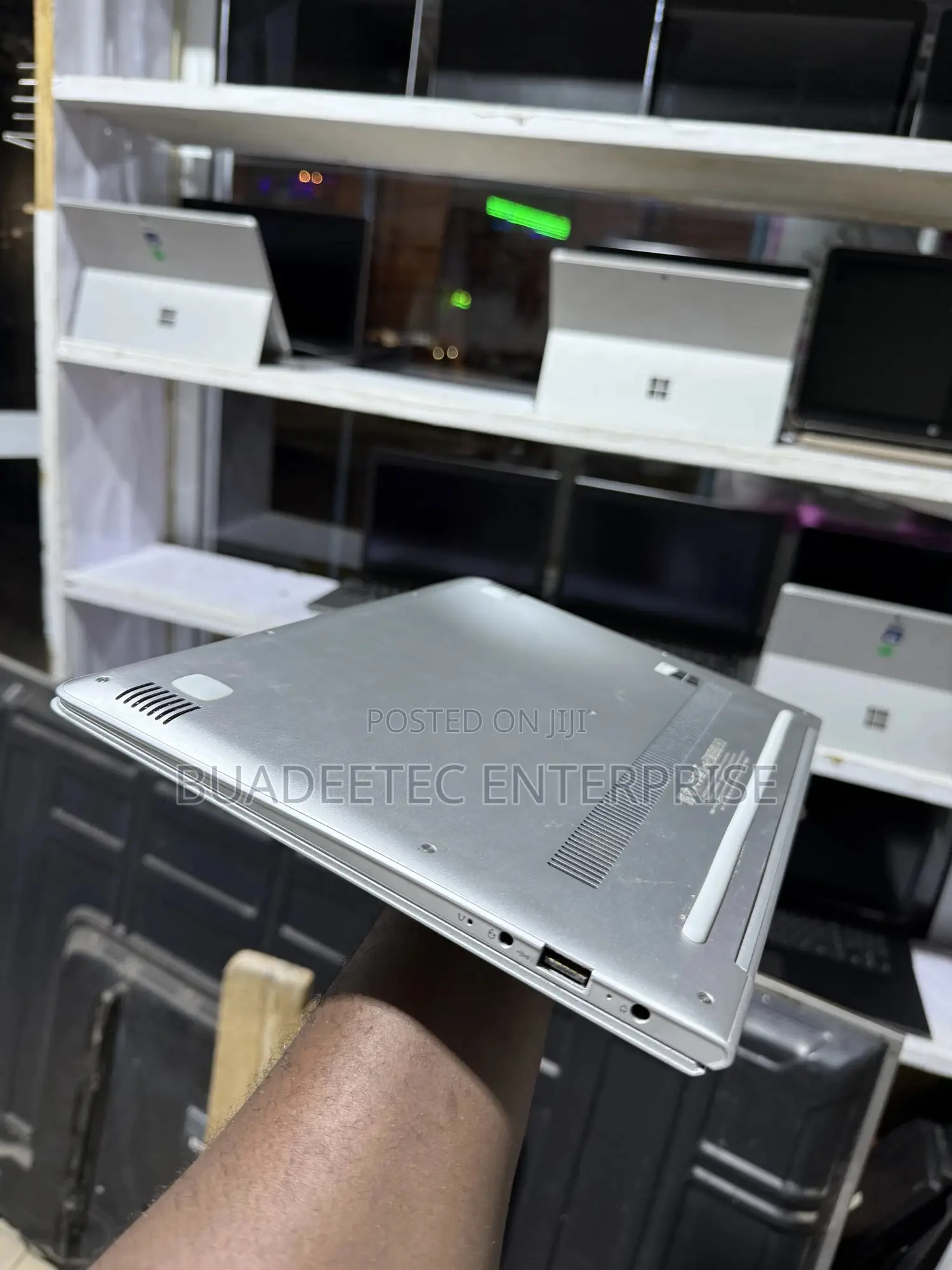 Laptop Advent 8GB Intel Core i5 SSD 256GB