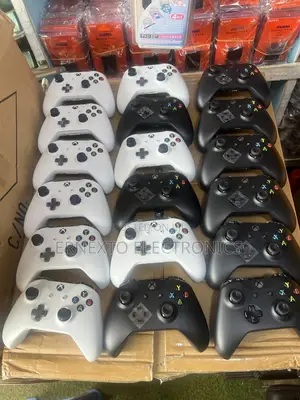 Xbox One S Controllers