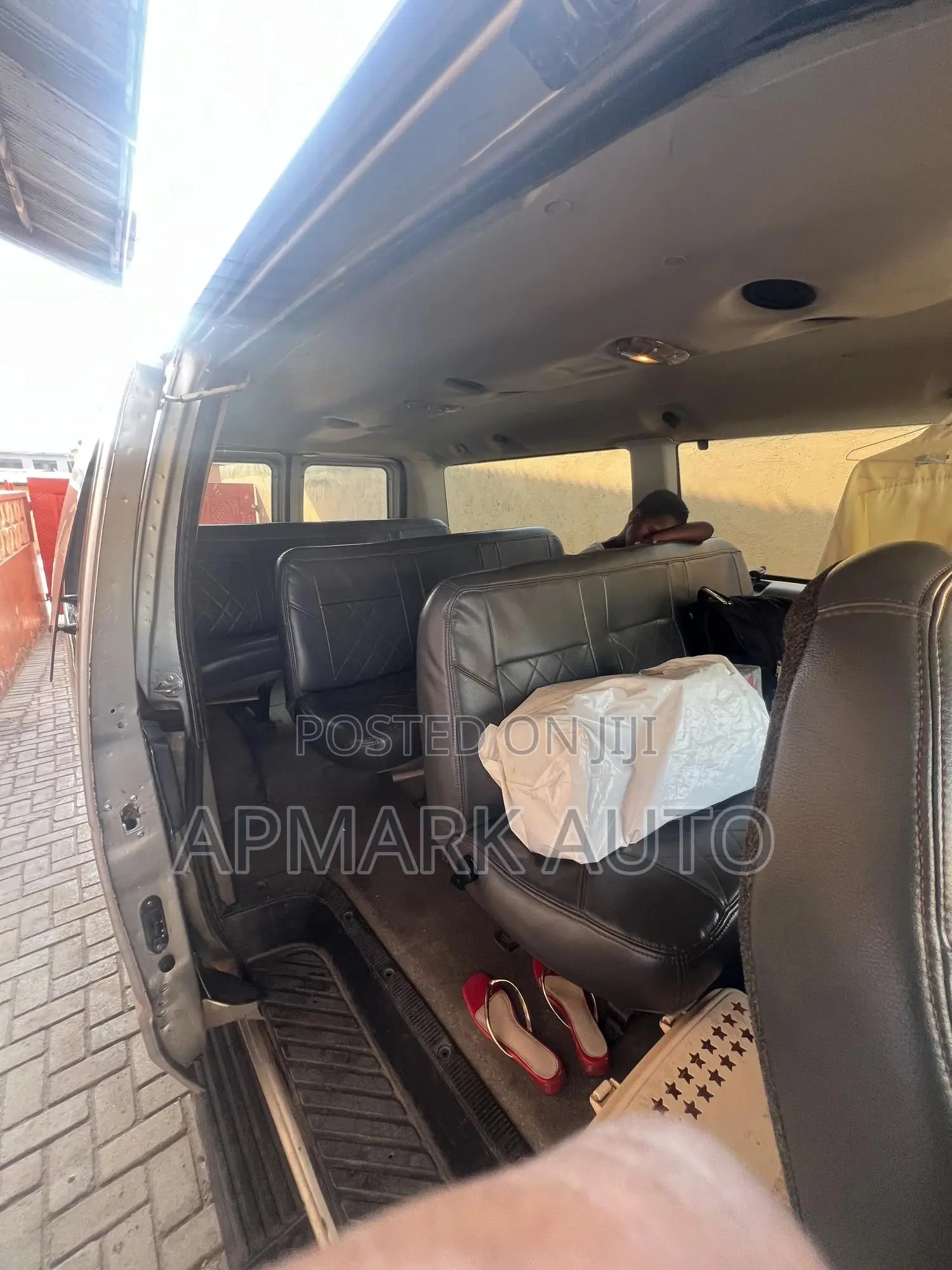Ford E350 2010 Silver