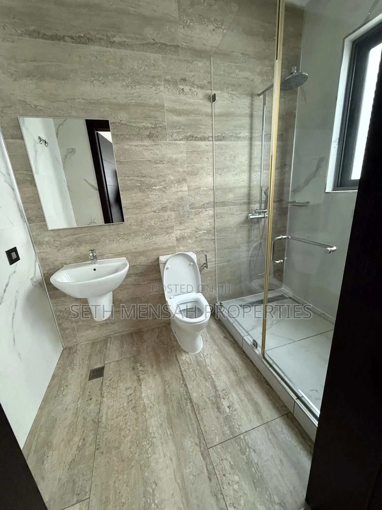 4bdrm House in Skm, A&C Mall Area for rent