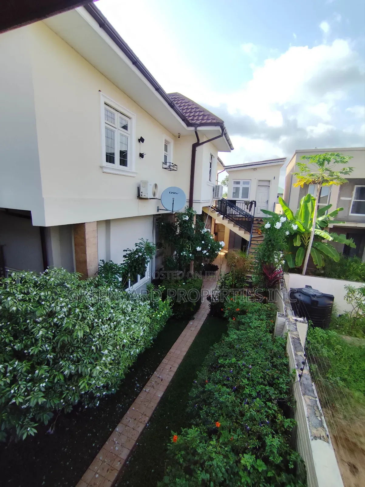 Furnished 13bdrm Apartment in Com 18, Lashibi for sale