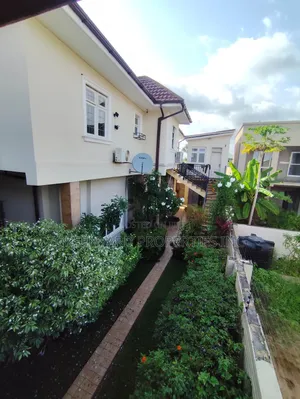 Furnished 13bdrm Apartment in Com 18, Lashibi for sale