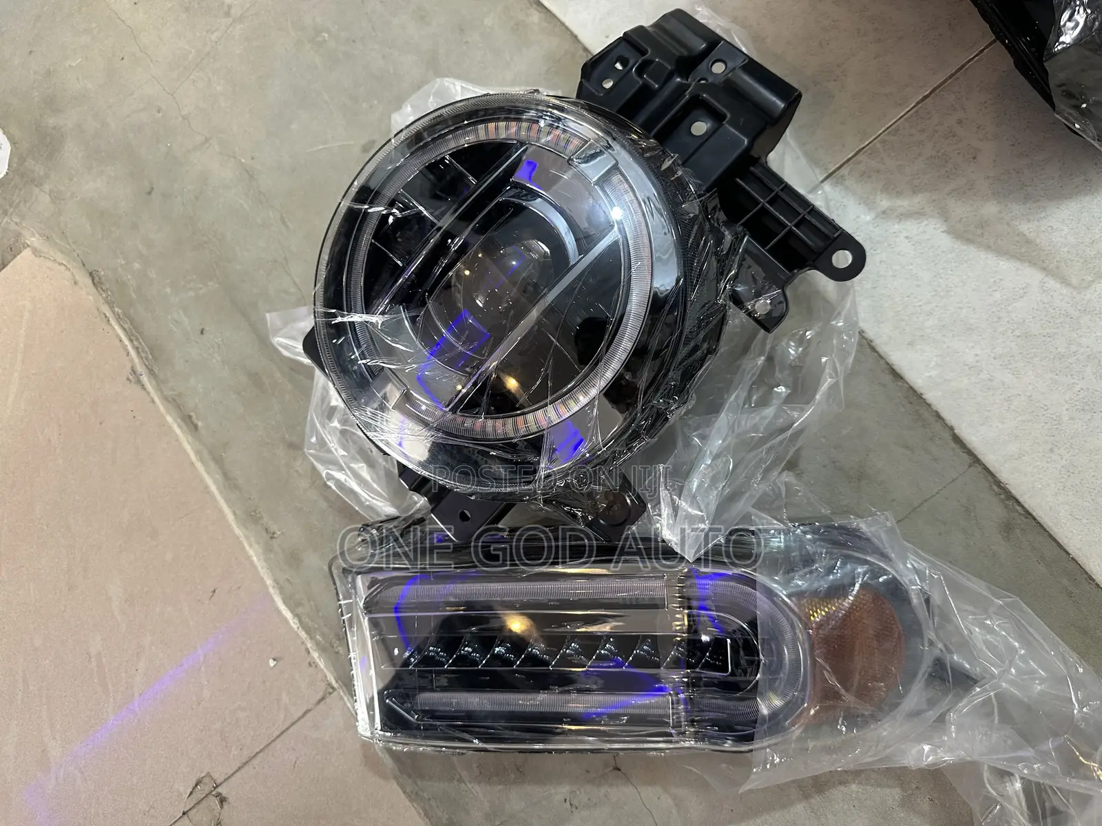 Toyota Fj Cruiser 2017 ,2018,2019,2020,2021 Specs Headlight