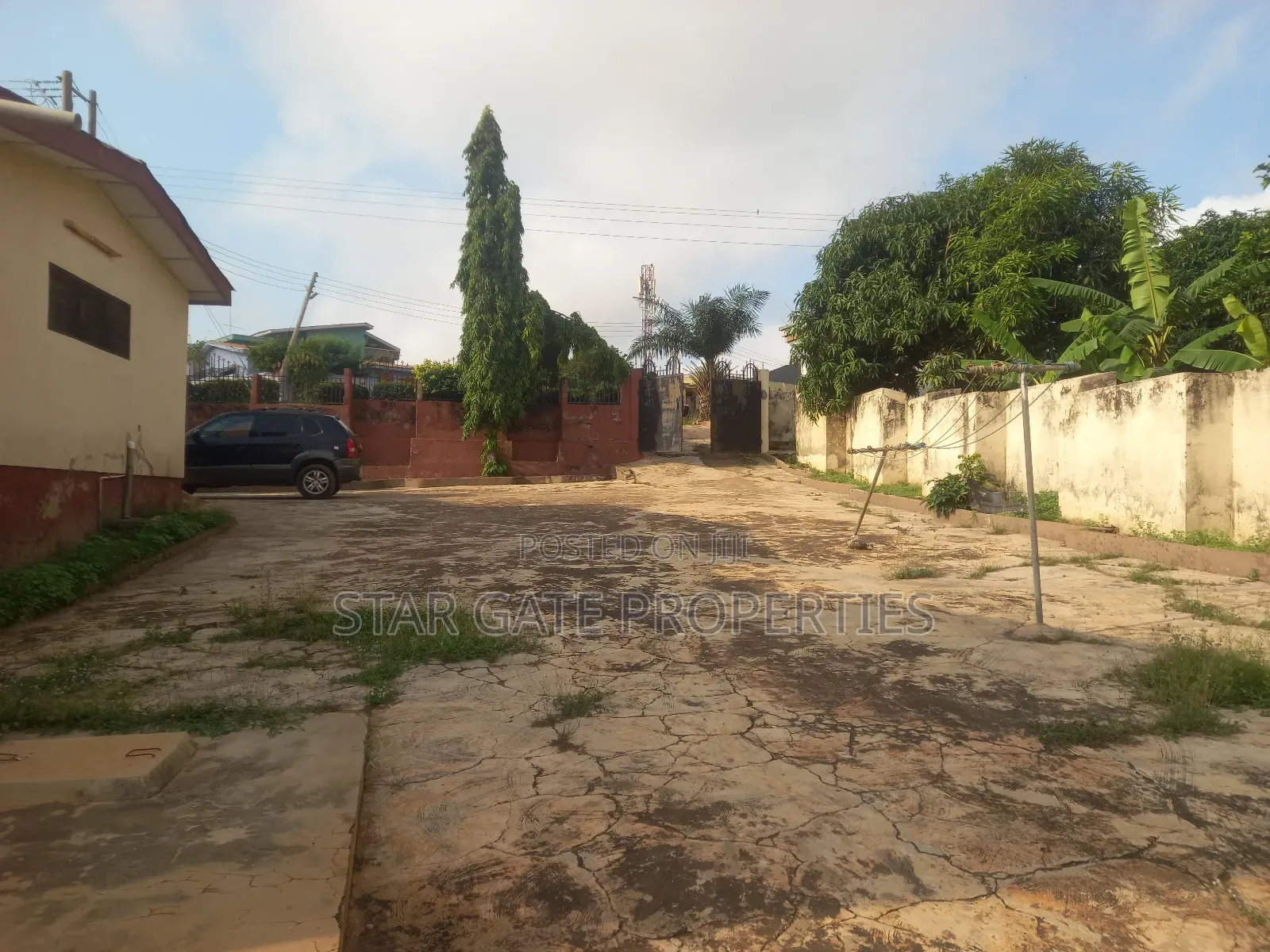 7bdrm House in Santasi, Kumasi Metropolitan for sale