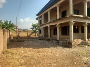 12bdrm House in Afari Military, Kumasi Metropolitan for sale