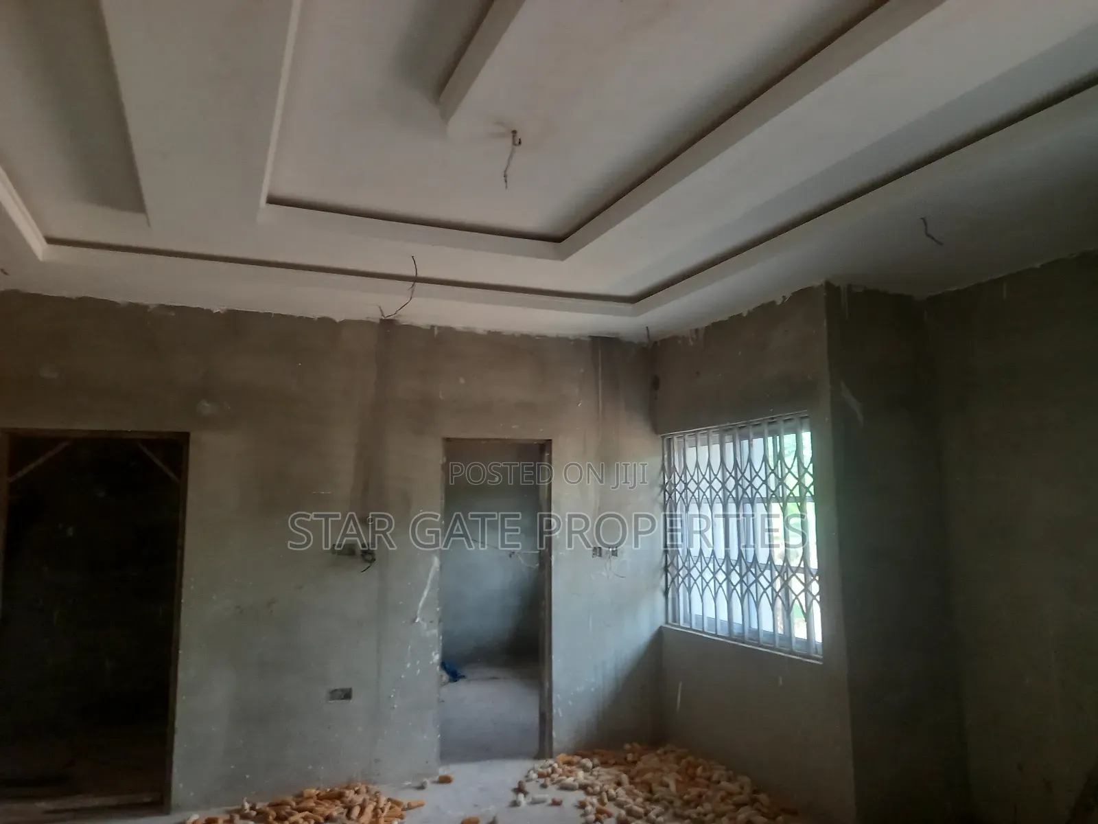 5bdrm House in Near Afari Military, Kumasi Metropolitan for sale