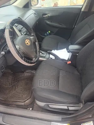 Toyota Corolla LE 4dr Sedan (1.8L 4 cyl 4A) 2009 Gray