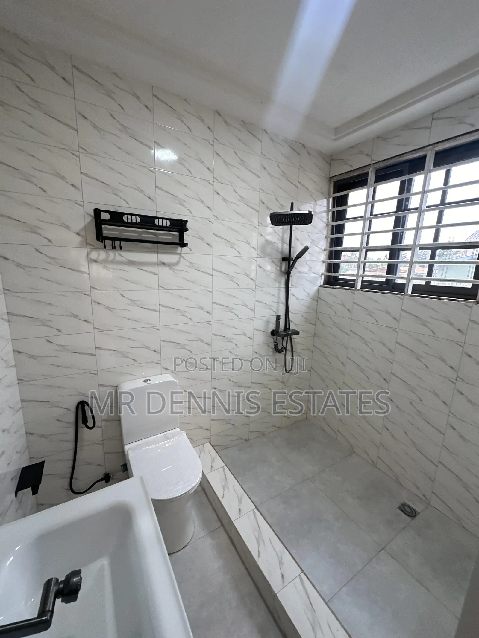 2bdrm Apartment in Westhills Mall for rent