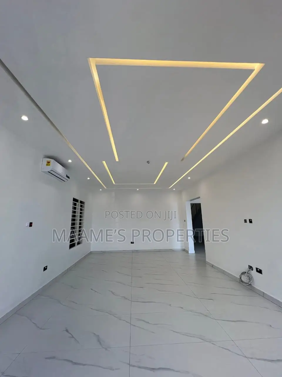 4bdrm Duplex in East Legon for sale