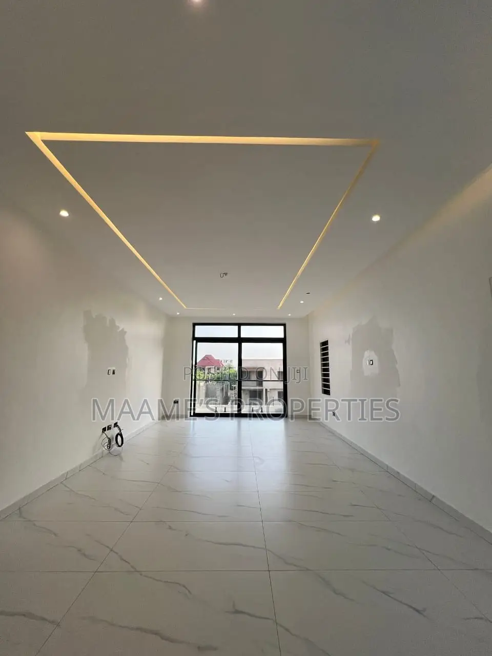 4bdrm Duplex in East Legon for sale