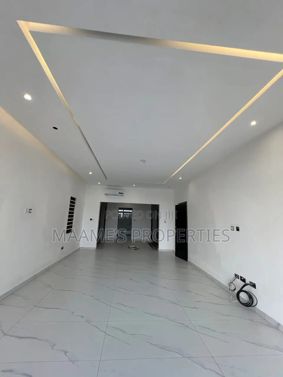 4bdrm Duplex in East Legon for sale