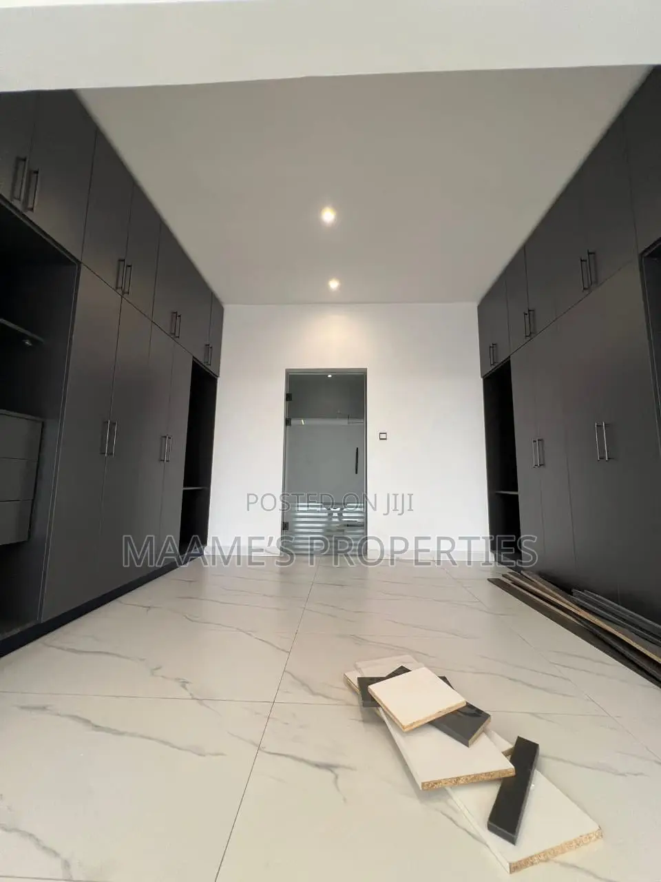 4bdrm Duplex in East Legon for sale