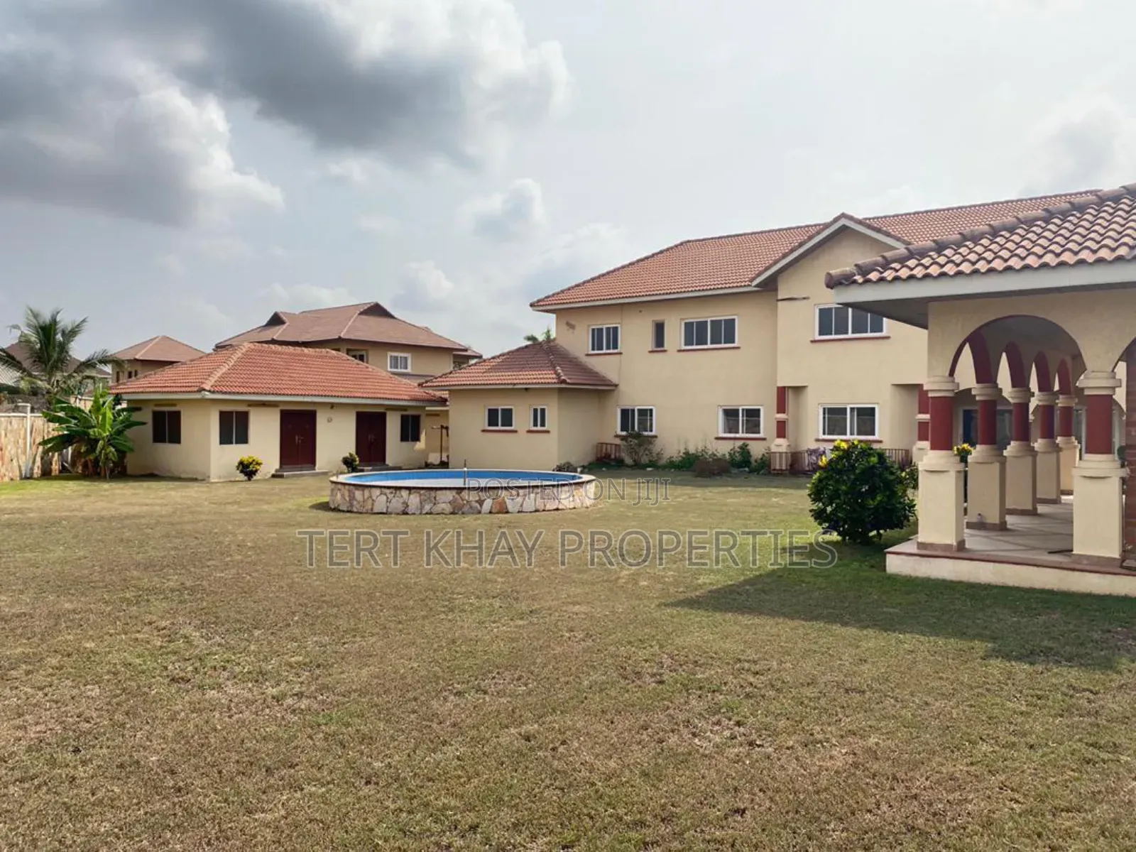 8bdrm House in Trassaco, East Legon for sale