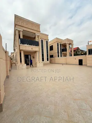 4bdrm Duplex in East Legon Hills, Accra Metropolitan for sale