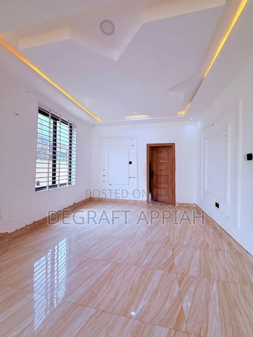 4bdrm Duplex in East Legon Hills, Accra Metropolitan for sale