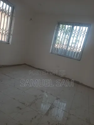 Newly Built Chamber and Hall for Rent at Barrier.
