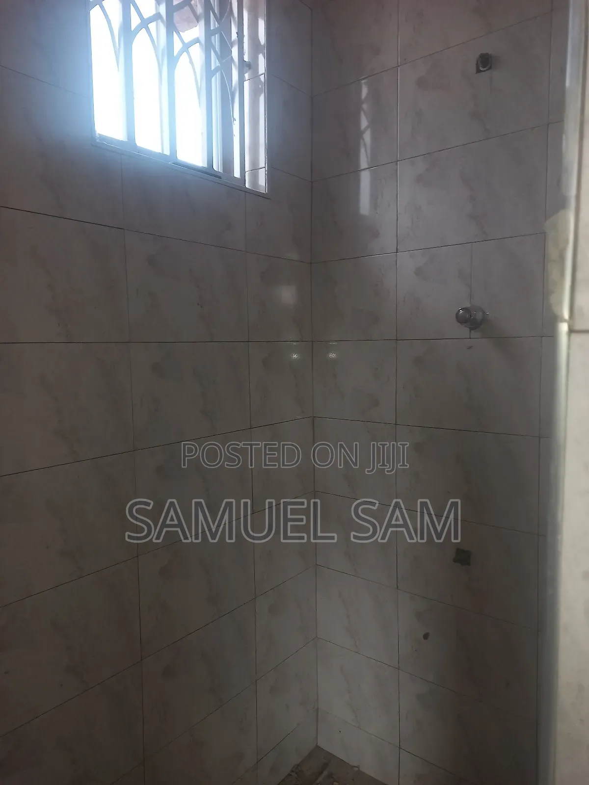 Newly Built Chamber and Hall for Rent at Barrier.