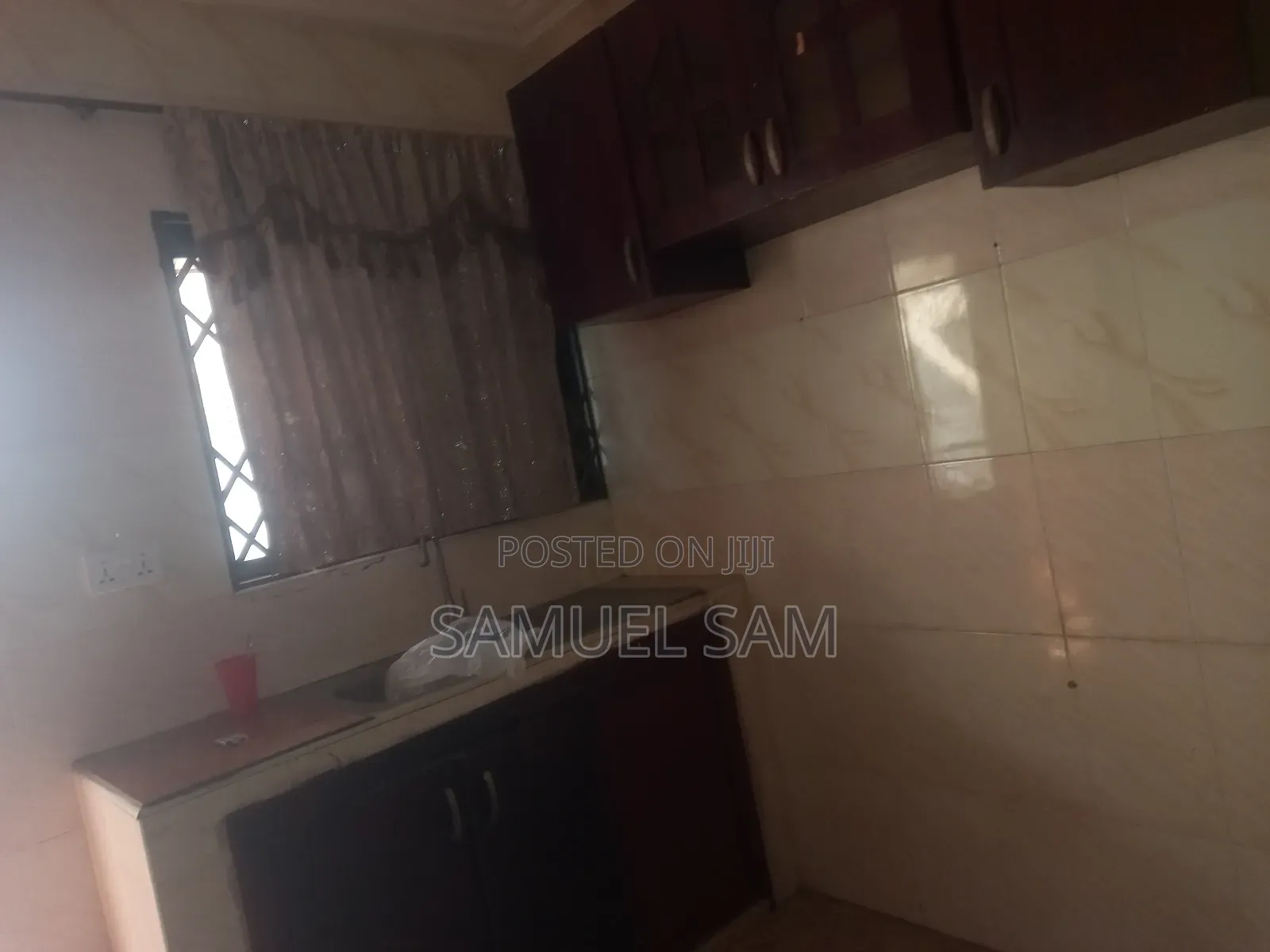 Newly Built Chamber and Hall for Rent at Barrier.
