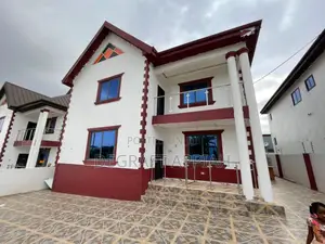 5bdrm House in Kronum Abuohia, Kumasi Metropolitan for sale