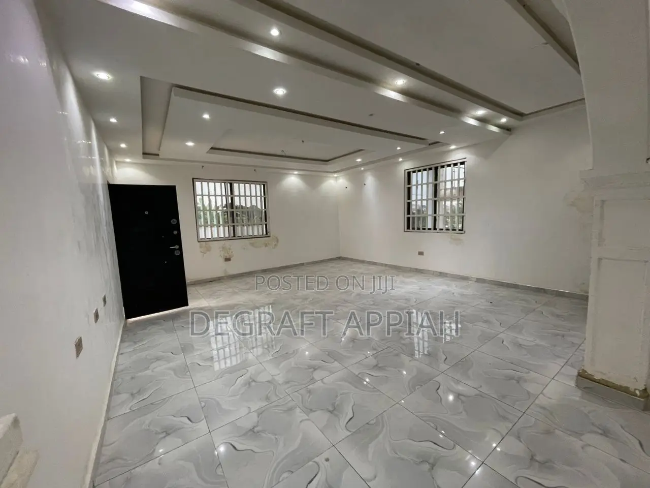 5bdrm House in Kronum Abuohia, Kumasi Metropolitan for sale