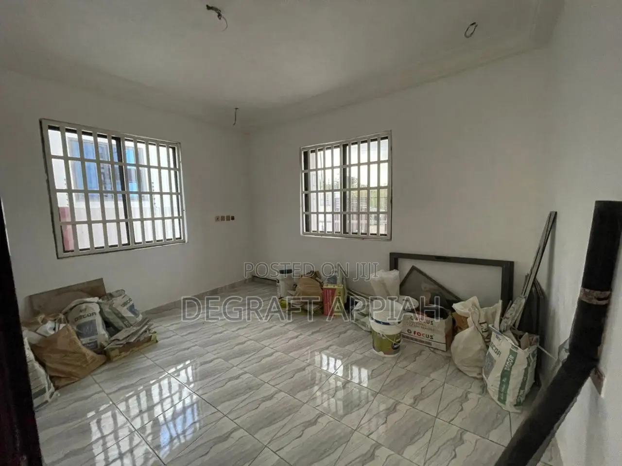 5bdrm House in Kronum Abuohia, Kumasi Metropolitan for sale