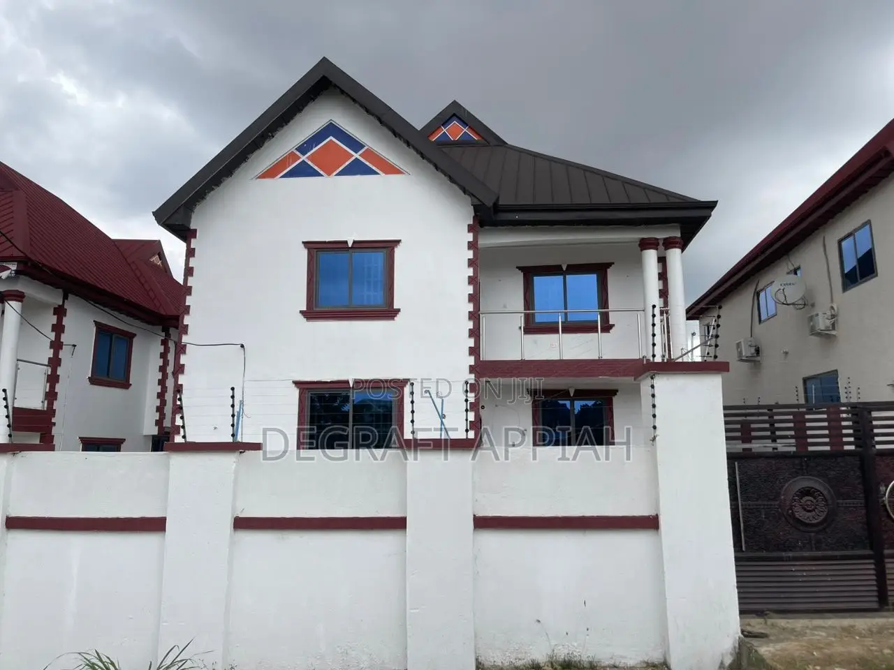5bdrm House in Kronum Abuohia, Kumasi Metropolitan for sale