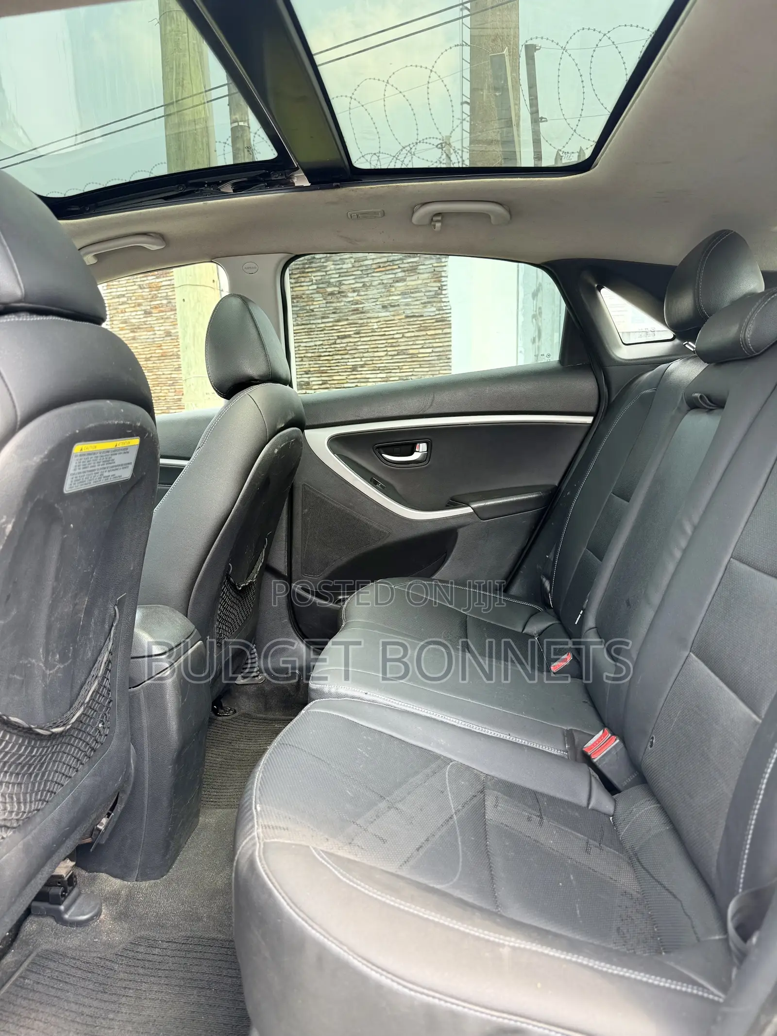 Hyundai Elantra Limited Sedan FWD (1.8L 4cyl 6A) 2016 White
