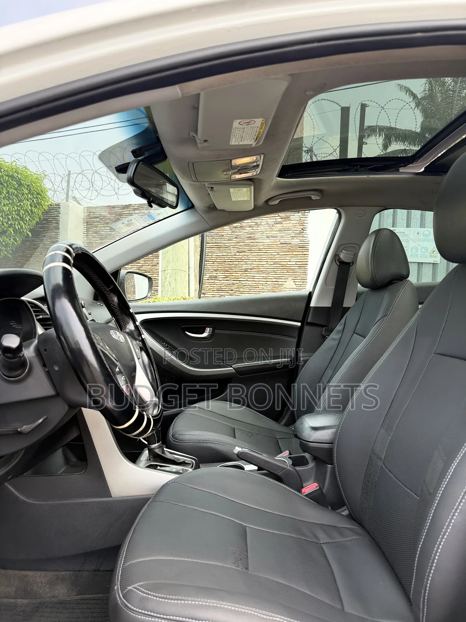 Hyundai Elantra Limited Sedan FWD (1.8L 4cyl 6A) 2016 White