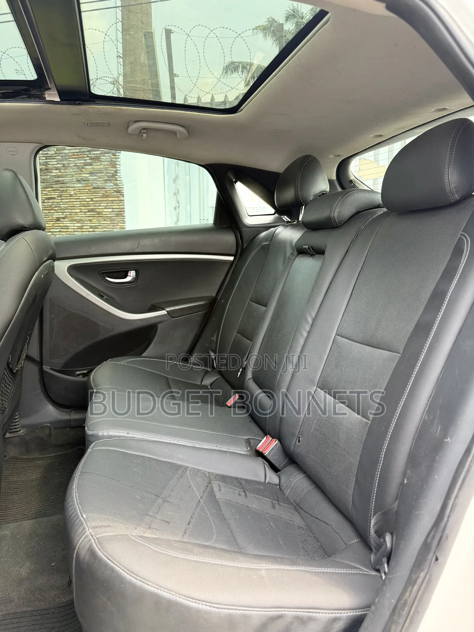 Hyundai Elantra Limited Sedan FWD (1.8L 4cyl 6A) 2016 White