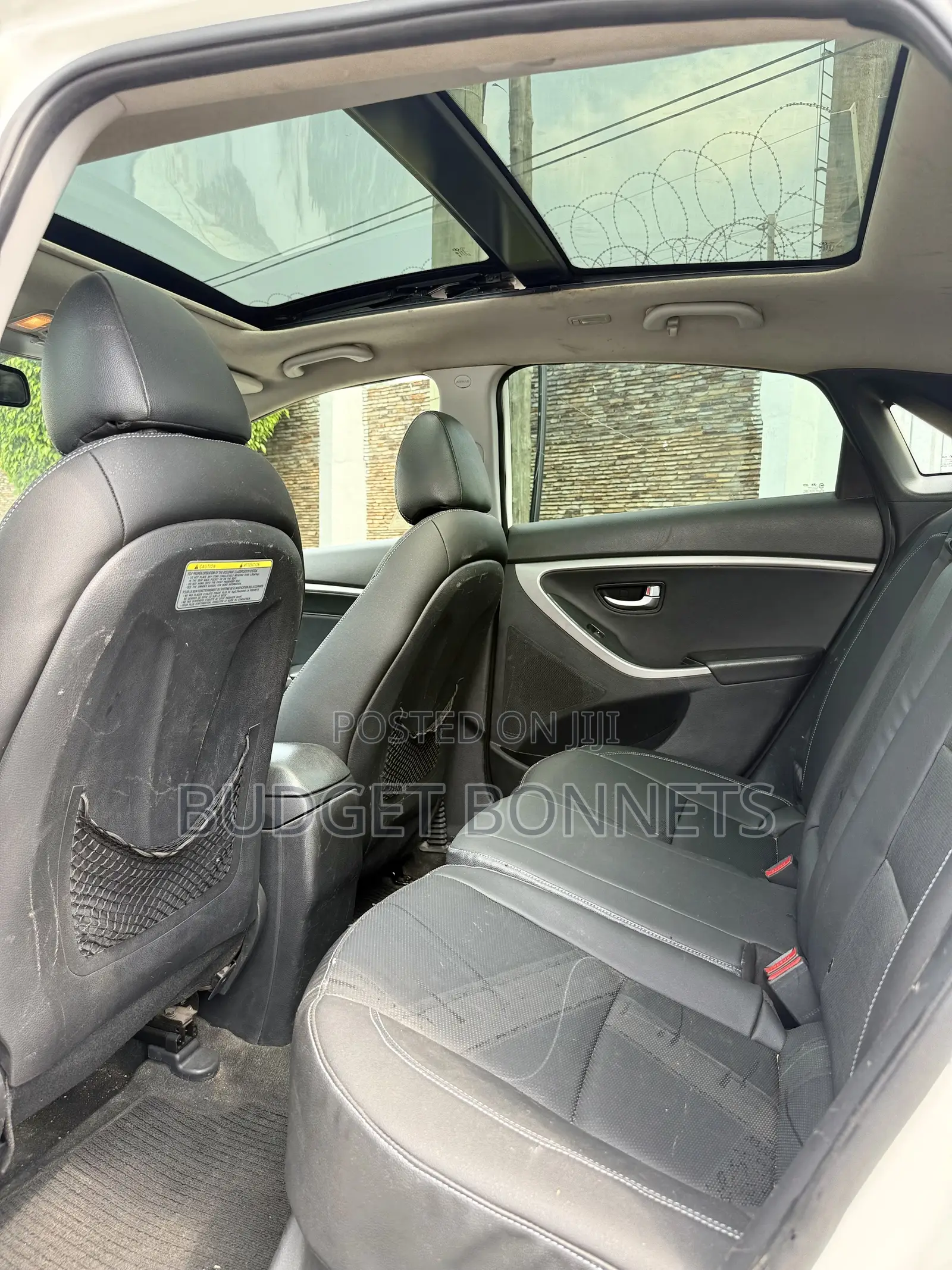 Hyundai Elantra Limited Sedan FWD (1.8L 4cyl 6A) 2016 White