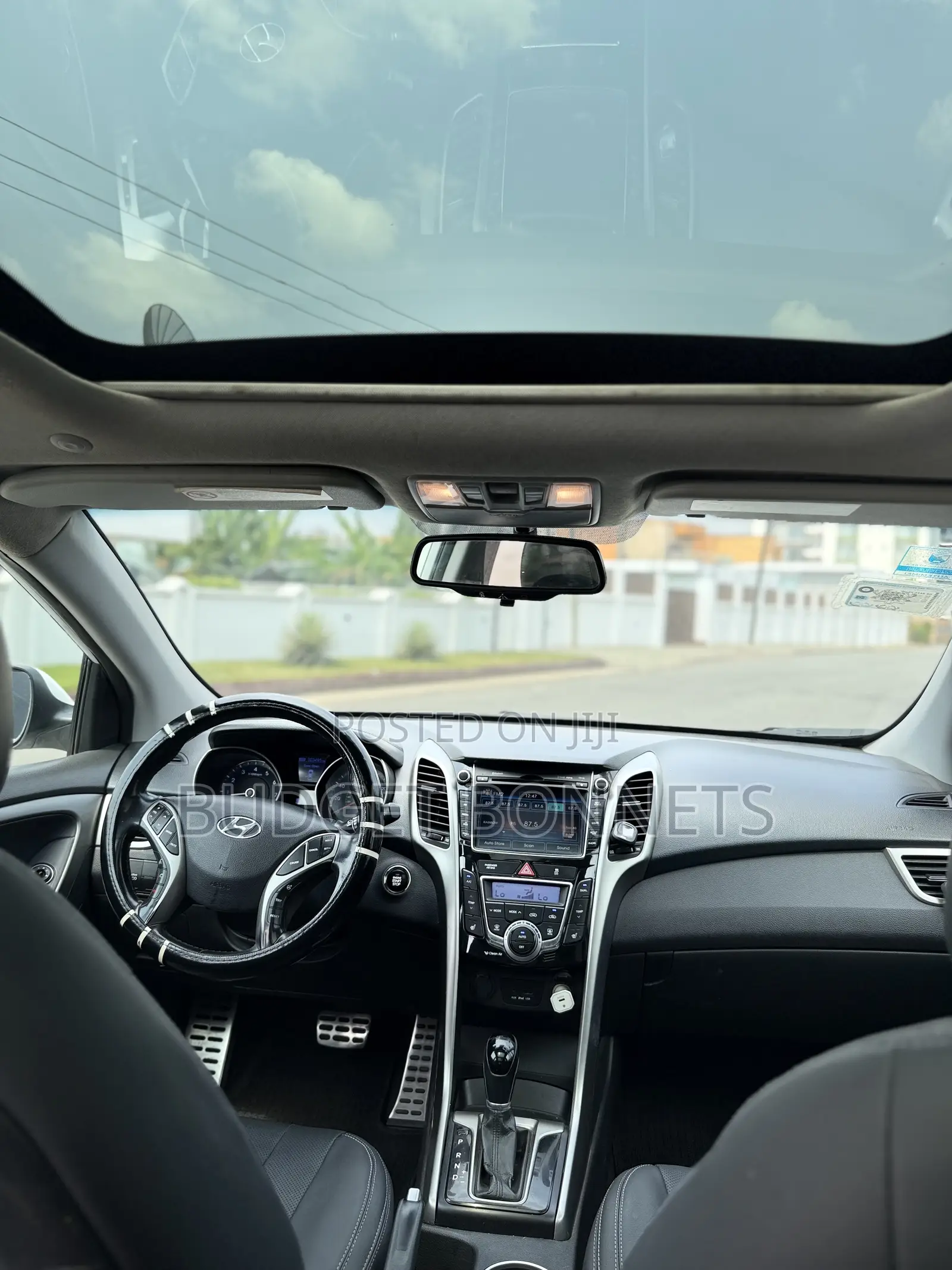 Hyundai Elantra Limited Sedan FWD (1.8L 4cyl 6A) 2016 White