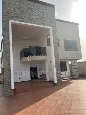 5bdrm House in Agric Nzema, Kumasi Metropolitan for sale