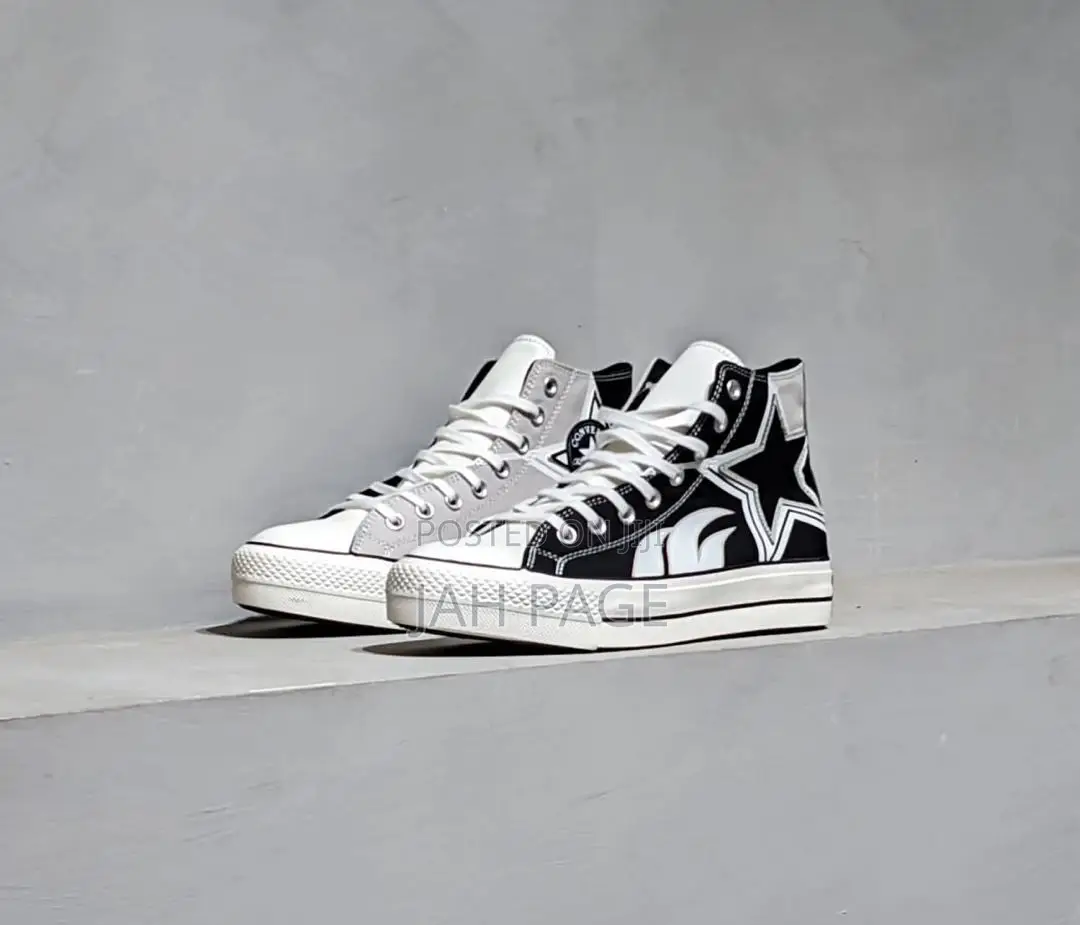 Chuck Taylor Converse Sneakers