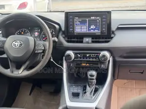 Toyota RAV4 LE AWD 2020 Black