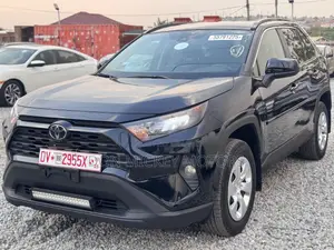 Toyota RAV4 LE AWD 2020 Black