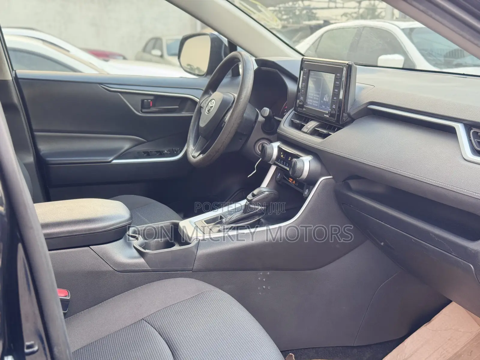 Toyota RAV4 LE AWD 2020 Black