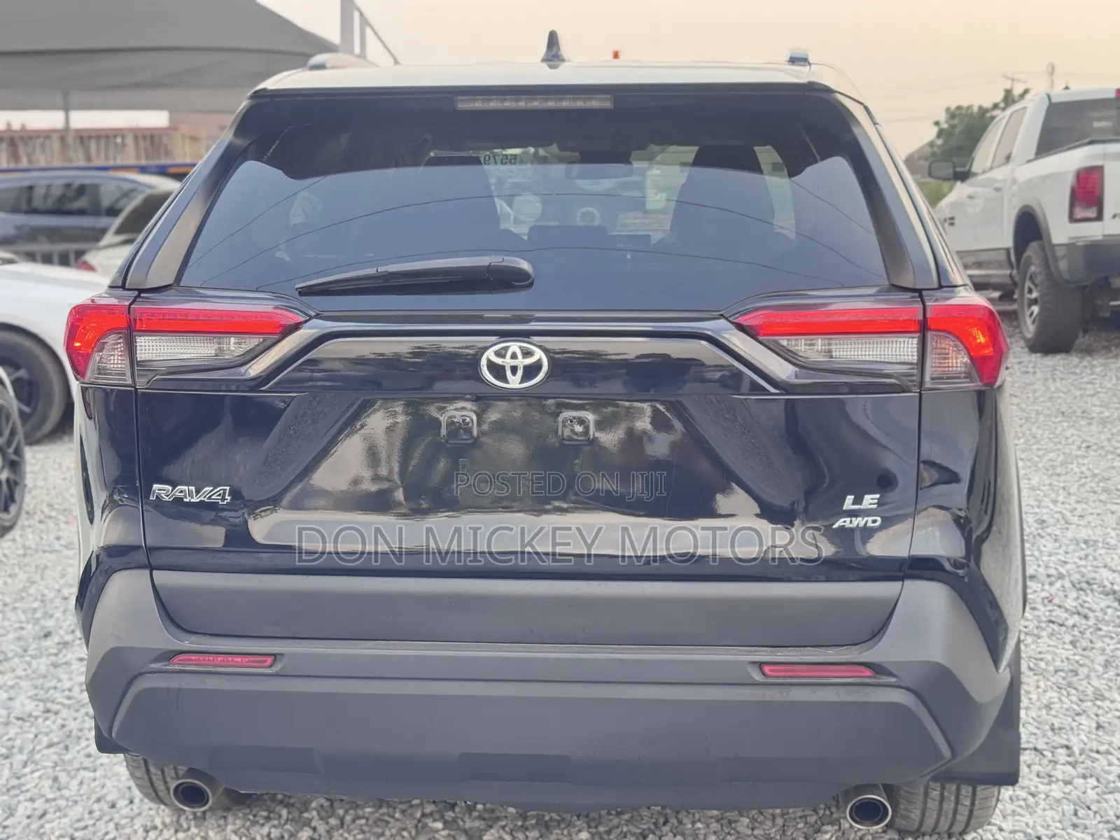 Toyota RAV4 LE AWD 2020 Black