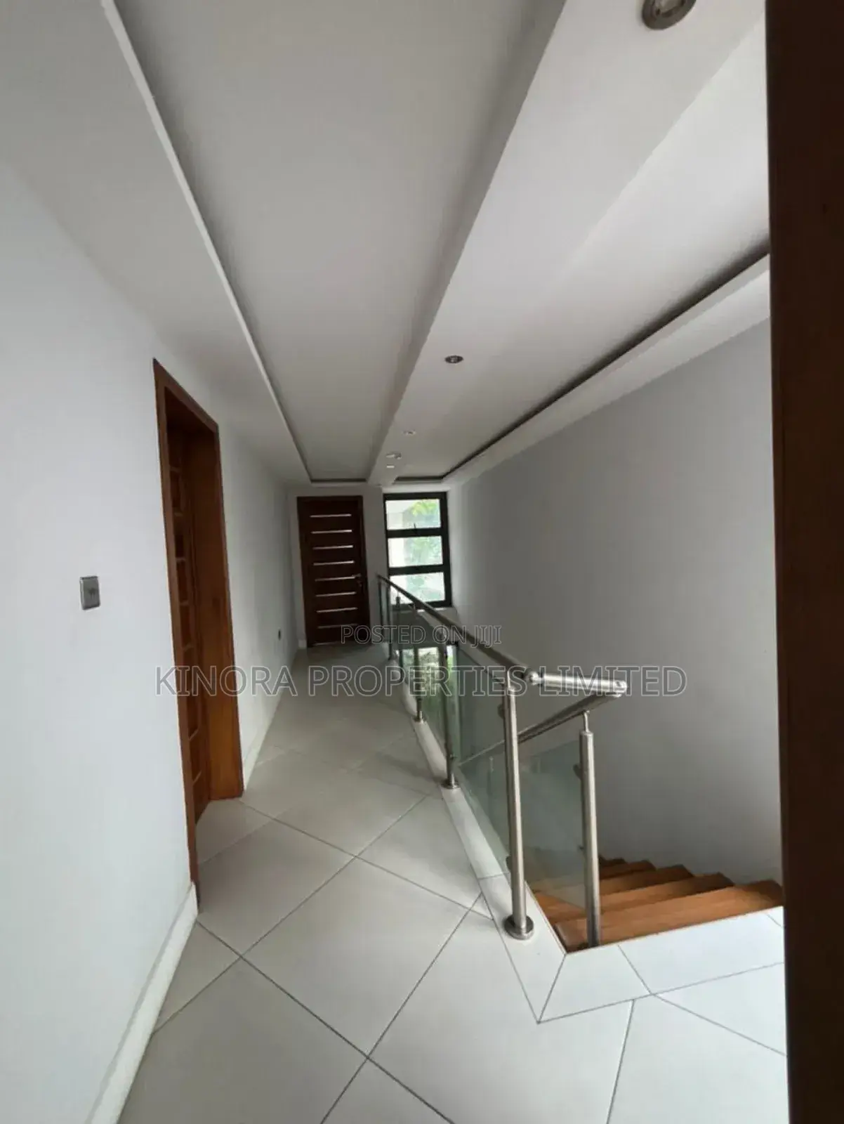 4bdrm Duplex in East Airport for sale