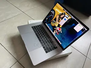Laptop Apple MacBook Pro 2019 32GB Intel Core I7 SSD 1T