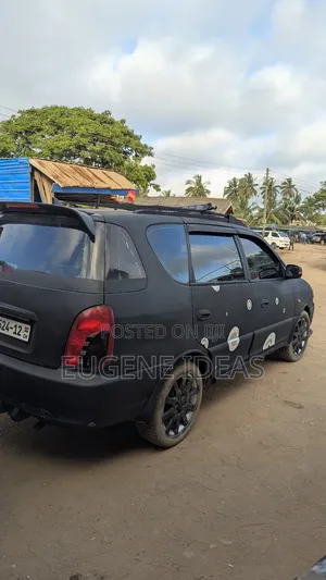 Kia Carens 2002 Black