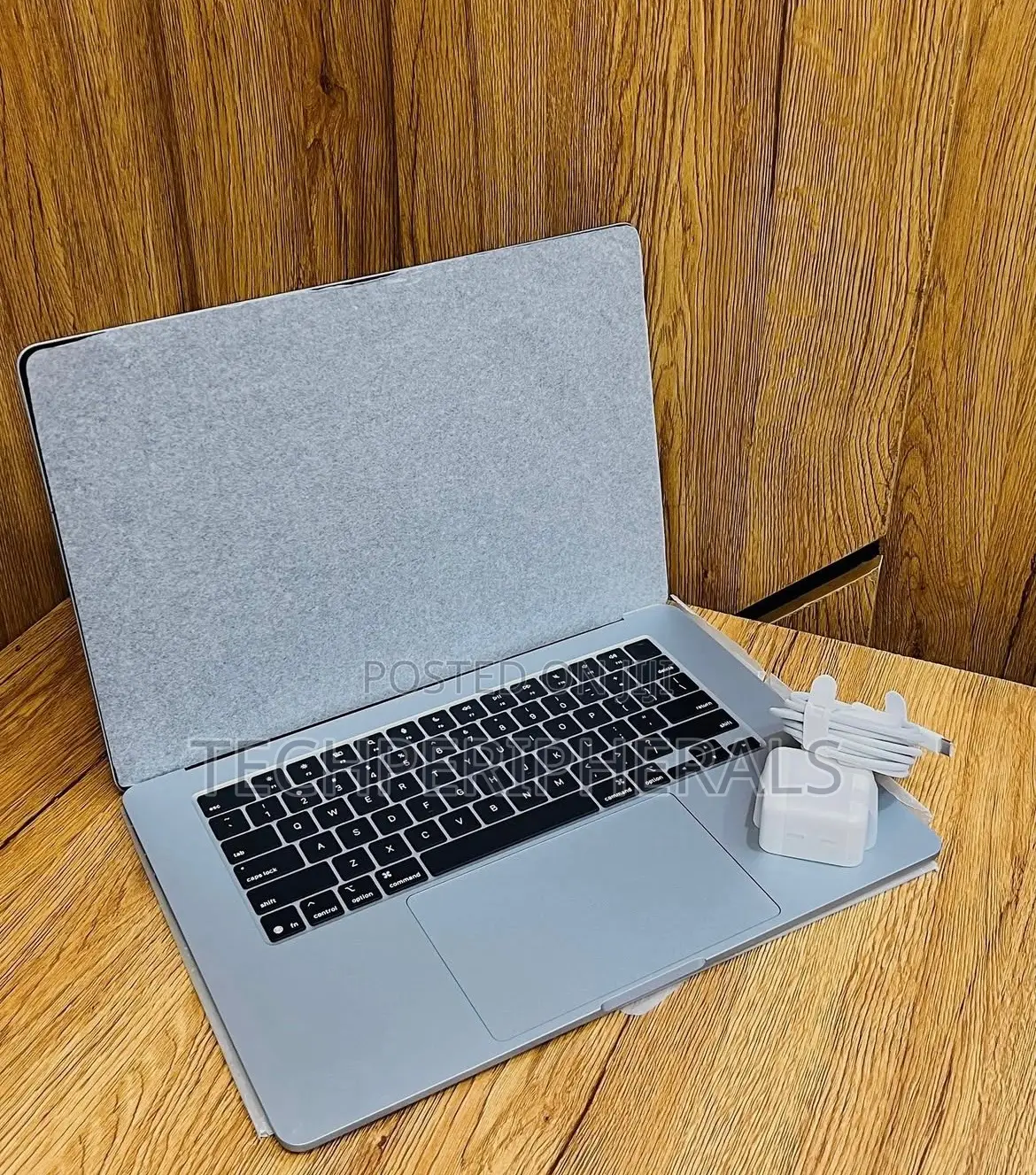 New Laptop Apple MacBook Air 16GB Apple M4 SSD 512GB