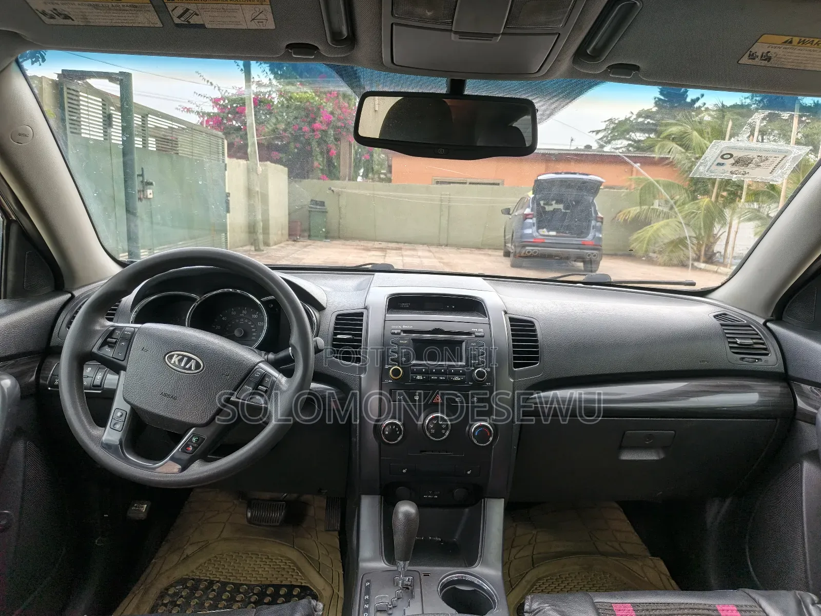 Kia Sorento LX 2012