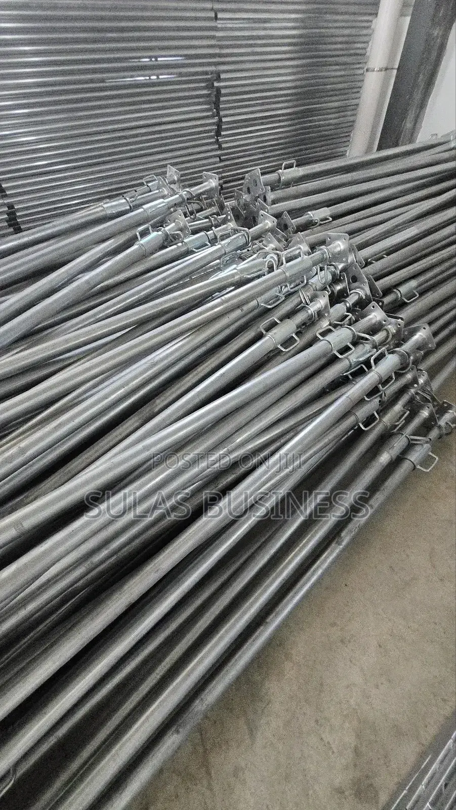 Adjustable Props for Concrete Casting