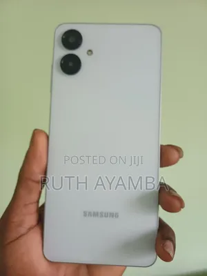 Samsung Galaxy A06 128 GB Silver