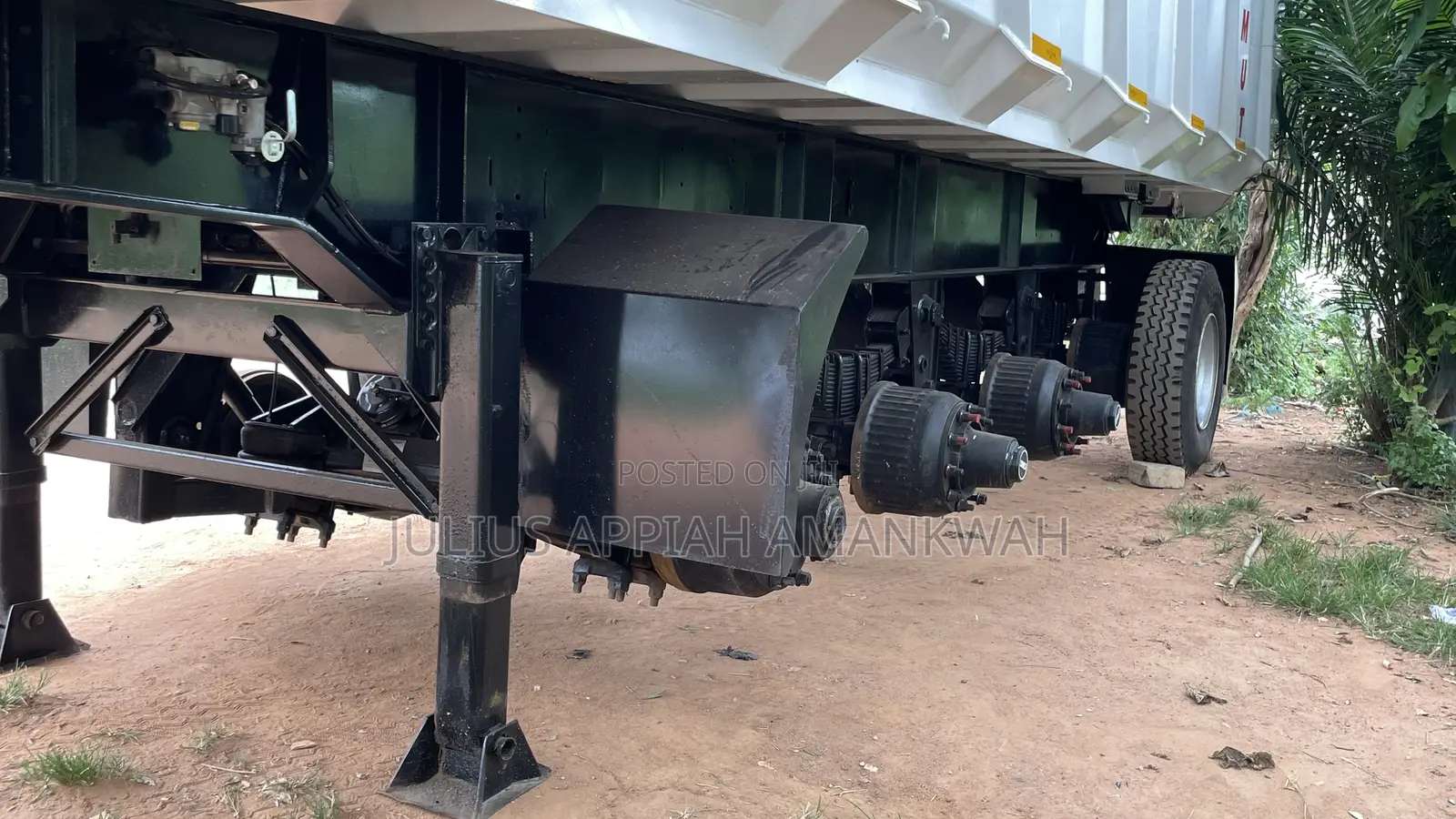 Mammut Tipping Trailer