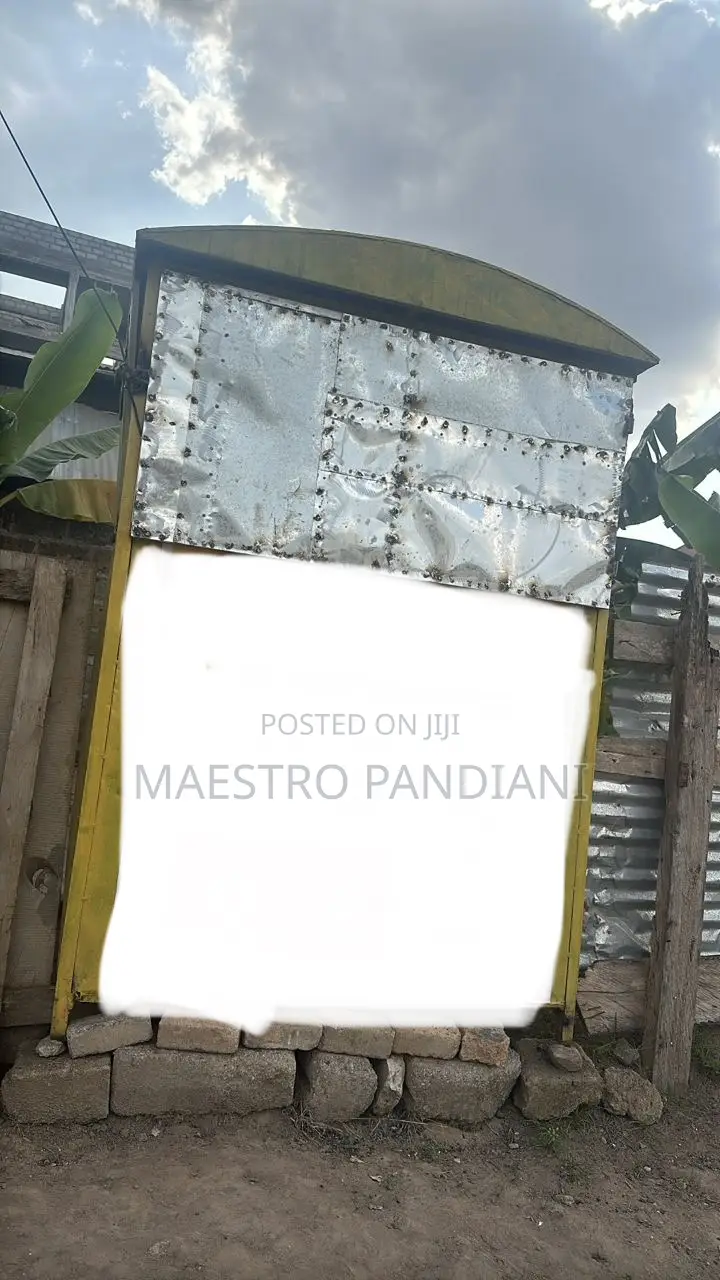 Momo Container